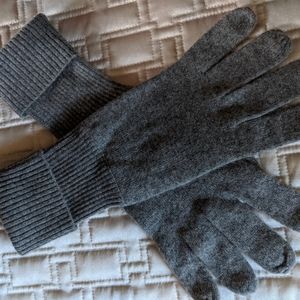 Gray wool cashmere gloves